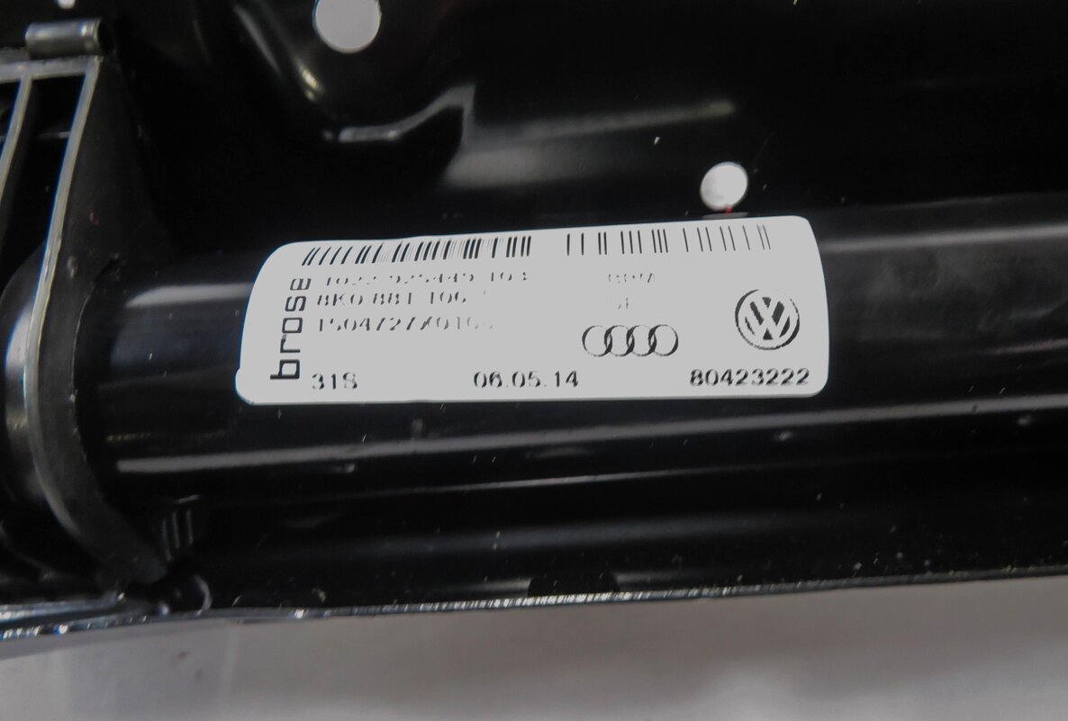 Thumbnail 5: 2014 PORSCHE CAYENNE (958) RIGHT FRONT PASSENGER SEAT TRACK w/ MOTORS