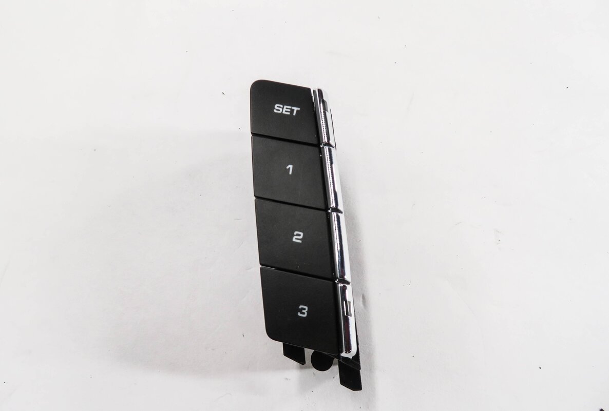 Thumbnail 2: 2014 PORSCHE CAYENNE (958) RIGHT FRONT PASSENGER SEAT MEMORY SWITCH BUTTON