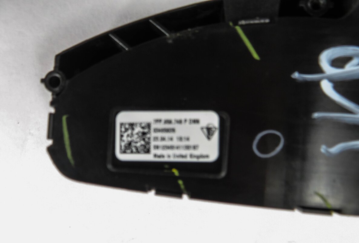 Thumbnail 5: 2014 PORSCHE CAYENNE (958) RIGHT FRONT PASSENGER SEAT ADJUSTMENT SWITCH BUTTON