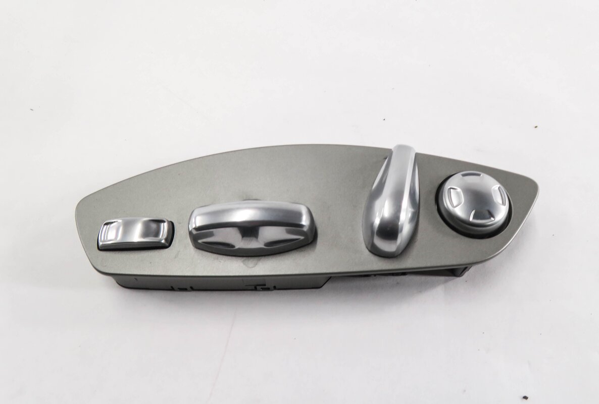 Thumbnail 2: 2014 PORSCHE CAYENNE (958) LEFT FRONT DRIVER SEAT ADJUSTMENT SWITCH BUTTON