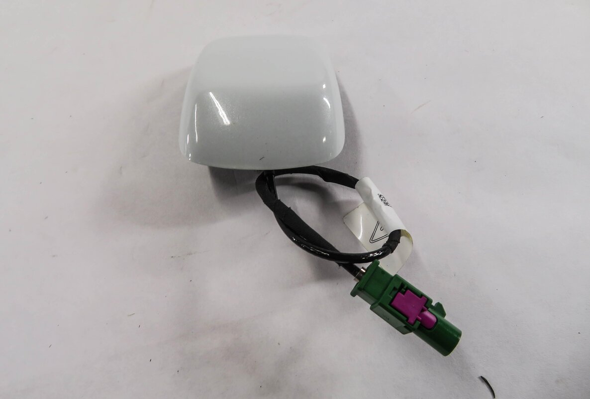 Thumbnail 3: 2010-2018 PORSCHE CAYENNE PANAMERA (958 970 G1) RADIO STEREO ANTENNA (WHITE 2Y)