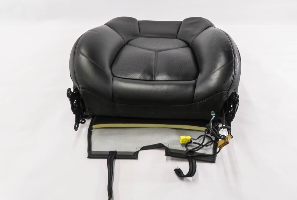 Thumbnail 2: 2014 PORSCHE CAYENNE (958) DRIVER - UPPER TOP HEATED SEAT CUSHION (BLACK)