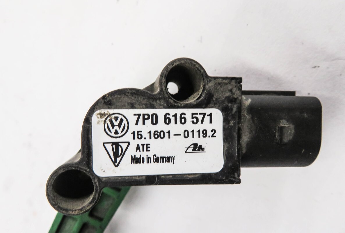 Thumbnail 4: 2014 PORSCHE CAYENNE (958) LEFT DRIVER REAR SUSPENSION HEIGHT LEVEL SENSOR