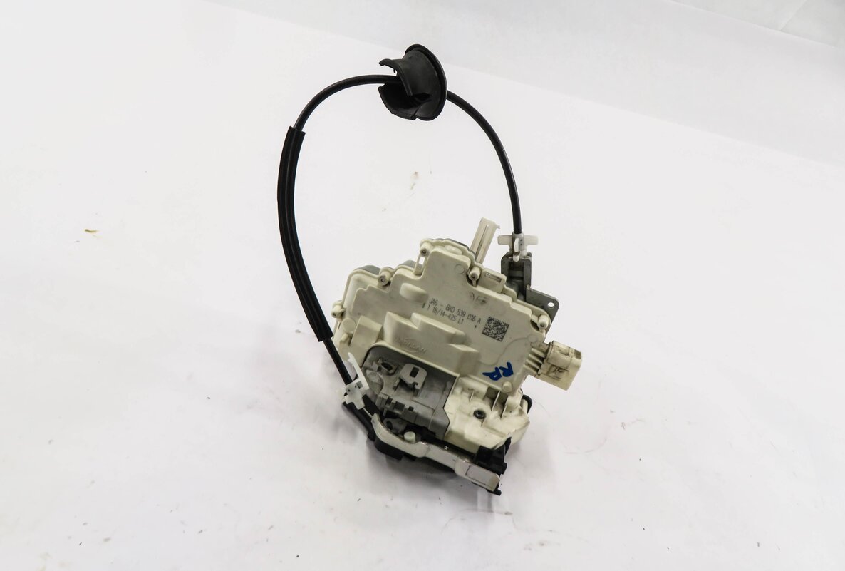 09-18 AUDI / PORSCHE - A4 S4 Q5 CAYENNE PANAMERA - RIGHT REAR DOOR LOCK LATCH