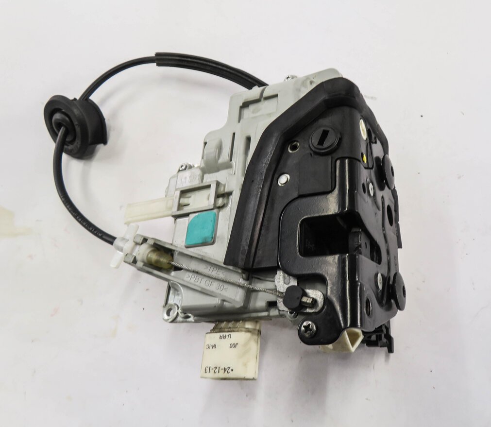 Thumbnail 6: 09-18 AUDI / PORSCHE - A4 S4 Q5 CAYENNE PANAMERA - RIGHT REAR DOOR LOCK LATCH