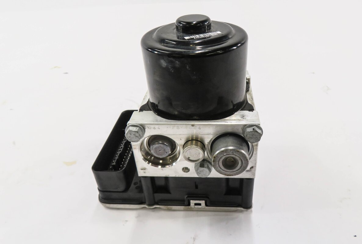 Thumbnail 3: 2013-2014 PORSCHE CAYENNE (958) ABS BRAKE PUMP w/ MODULE