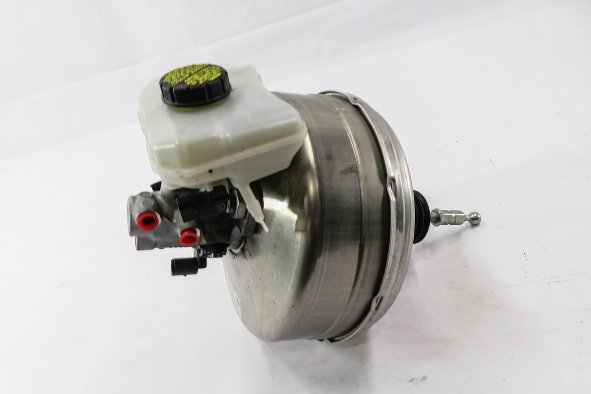 2017-2020 AUDI Q7 (4M) POWER BRAKE BOOSTER w/ MASTER CYLINDER & RESERVOIR