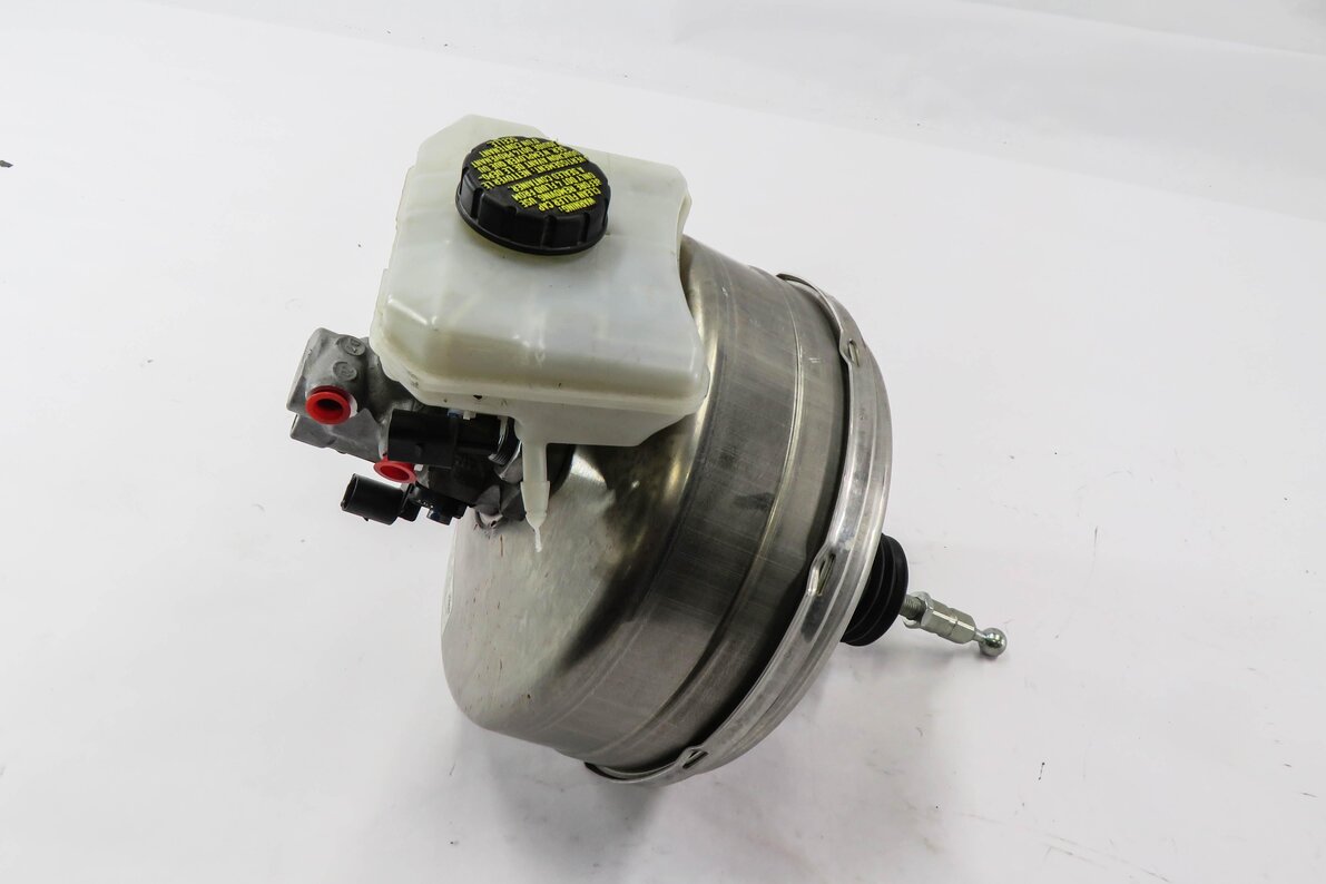 Thumbnail 2: 2017-2020 AUDI Q7 (4M) POWER BRAKE BOOSTER w/ MASTER CYLINDER & RESERVOIR