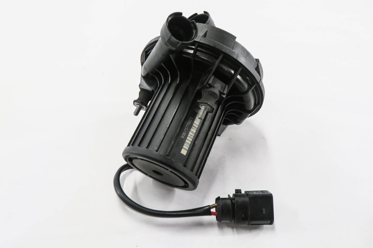Thumbnail 3: 2014-2019 AUDI A6 A7 Q5 Q7 SQ5 (C7 4G8 4M B8 8R) 3.0L ENGINE AIR INJECTION PUMP