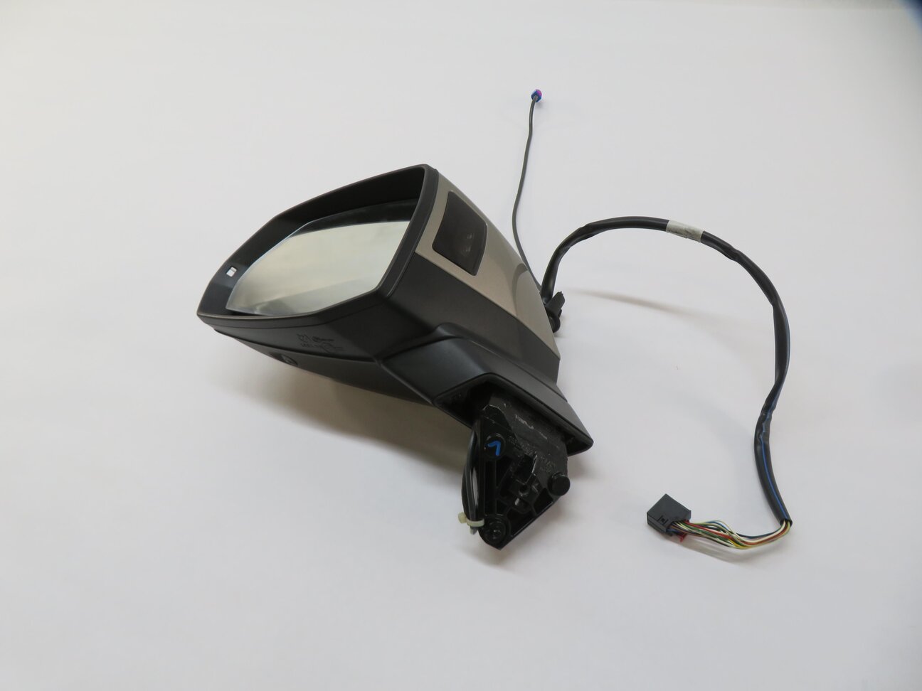 Thumbnail 9: 2017-2019 AUDI Q7 (4M) LEFT - PFOLD BLIND SPOT CAMERA DOOR MIRROR (CARAT BEIGE)