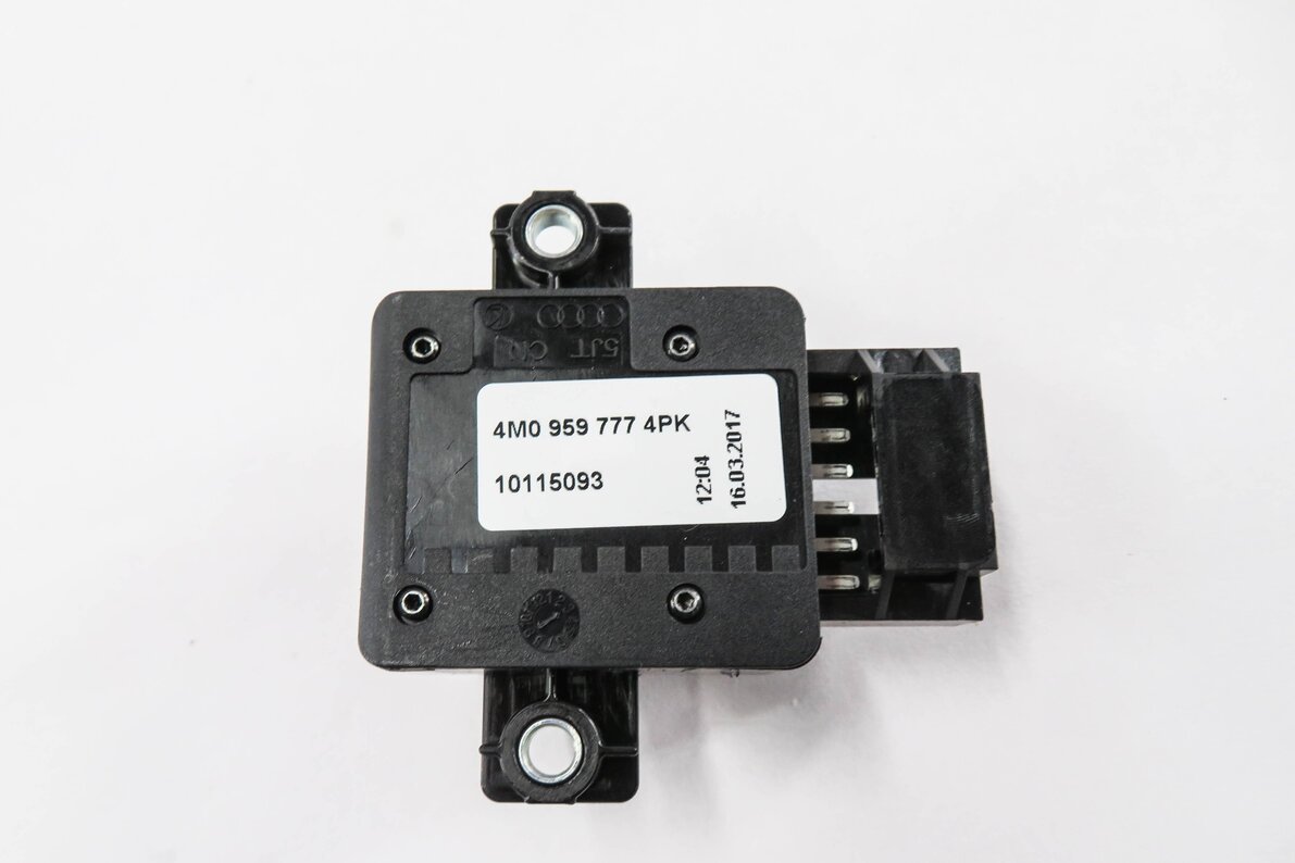 Thumbnail 4: 2017 AUDI Q7 (4M) RIGHT FRONT PASSENGER SEAT ADJUSTMENT SWITCH