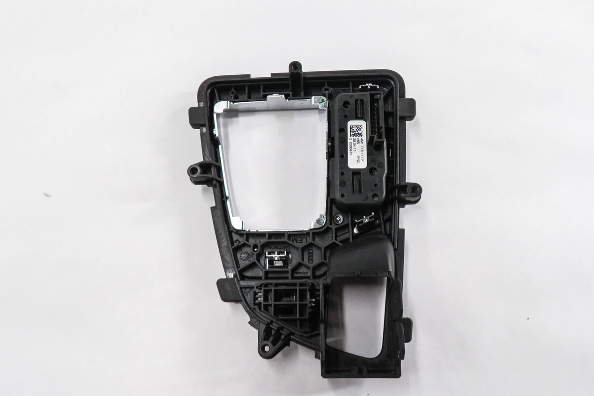 Thumbnail 4: 2017 AUDI Q7 (4M) FRONT CENTER CONSOLE SHIFTER SHIFT INDICATOR TRIM BEZEL