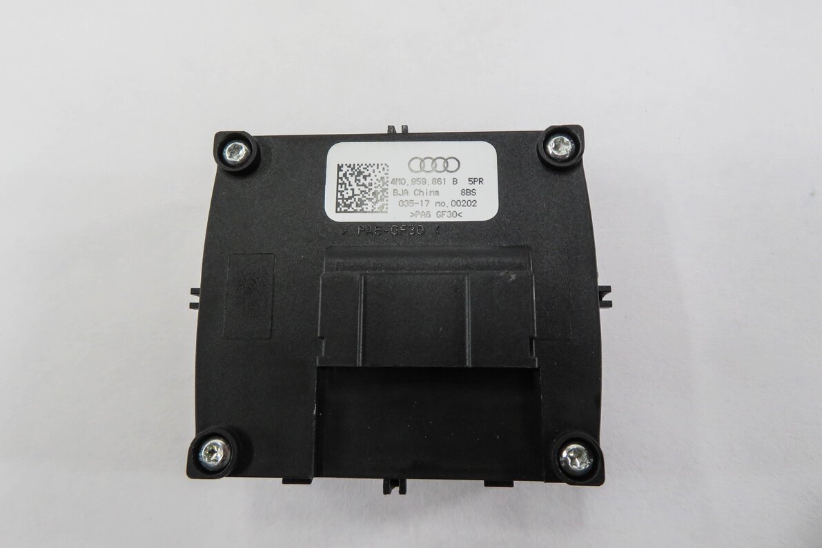 Thumbnail 4: 2017 AUDI Q7 (4M) REAR 3rd THIRD ROW SEAT ADJUSTMENT SWITCH BUTTON