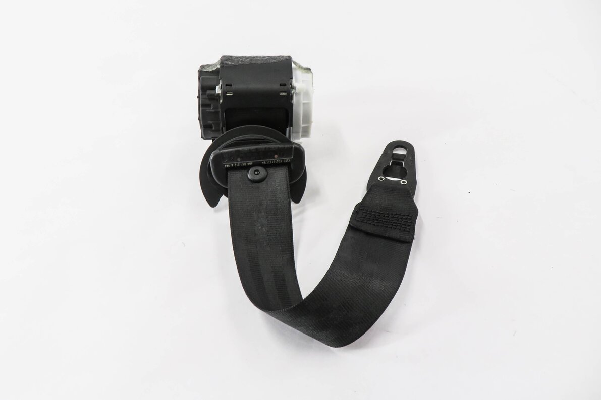 Thumbnail 2: 2017 AUDI Q7 (4M) REAR 3rd THIRD ROW SEAT - RIGHT SEATBELT RETRACTOR (BLACK)