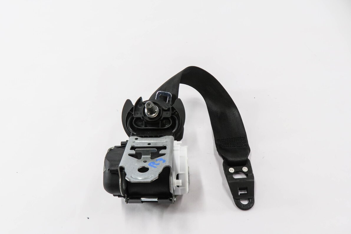 Thumbnail 3: 2017 AUDI Q7 (4M) REAR 3rd THIRD ROW SEAT - RIGHT SEATBELT RETRACTOR (BLACK)