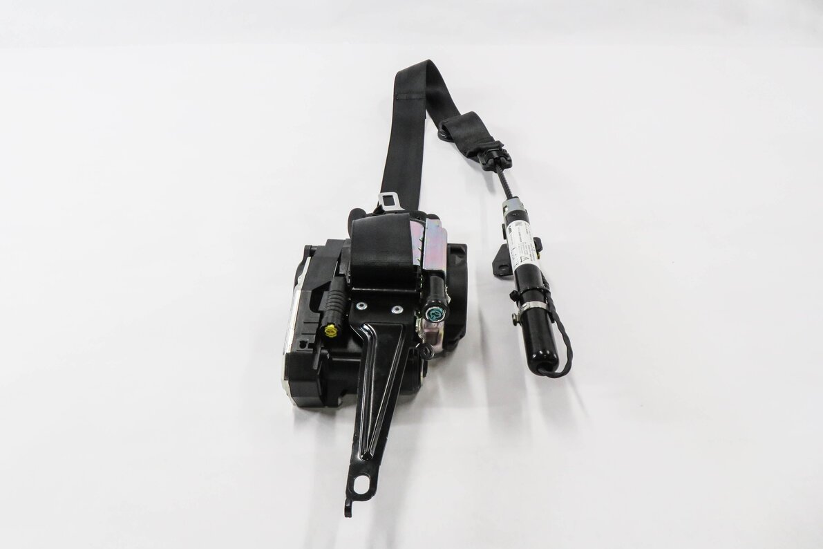 Thumbnail 3: 2017-2020 AUDI Q7 (4M) RIGHT FRONT PASSENGER SEATBELT RETRACTOR (BLACK)