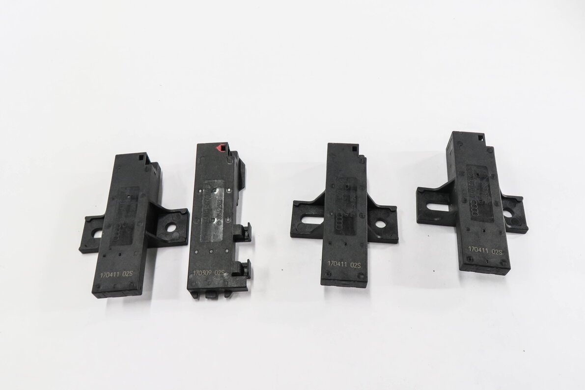 Thumbnail 2: 2017 AUDI Q7 (4M) KEYLESS ENTRY ANTENNA SET-4