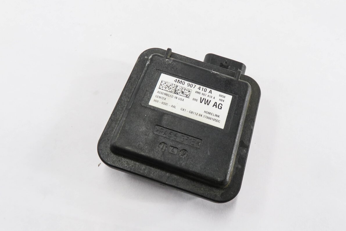 Thumbnail 1: 2017 AUDI Q7 (4M) HOMELINK GARAGE DOOR OPENER CONTROL MODULE