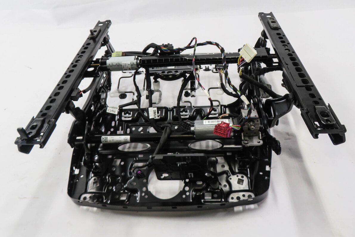Thumbnail 3: 2017-2020 AUDI Q7 (4M) RIGHT FRONT PASSENGER SEAT TRACK w/ MOTORS (VENTED)
