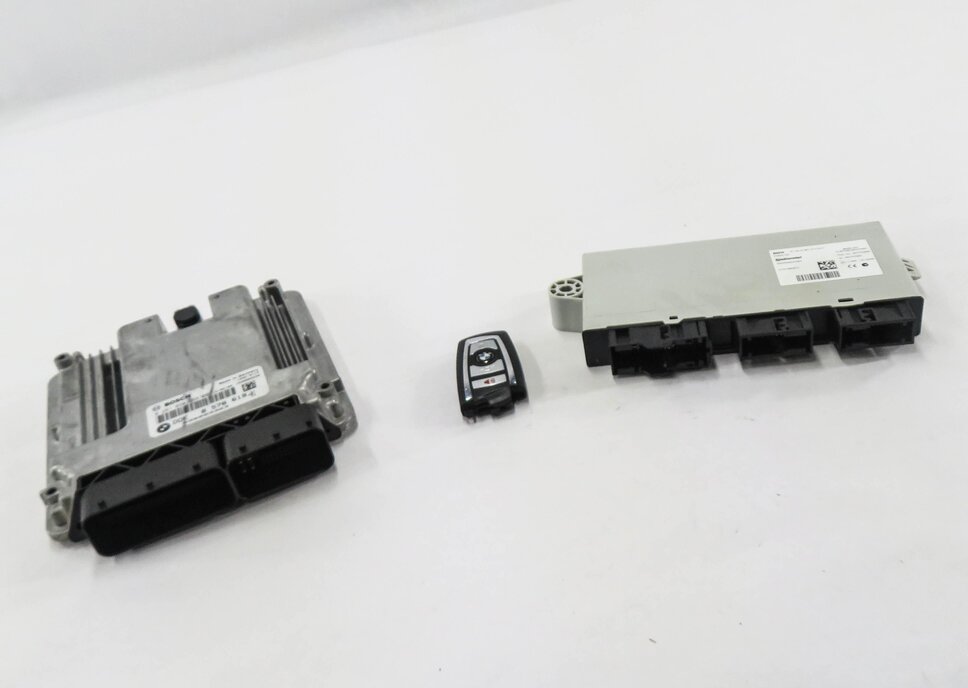2015 BMW 535D (F10) 3.0L N57T DIESEL ENGINE DDE CAS 4 IMMOBILIZER MODULE KEY SET