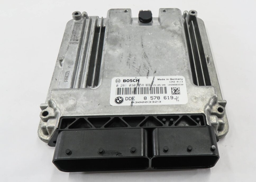 Thumbnail 4: 2015 BMW 535D (F10) 3.0L N57T DIESEL ENGINE DDE CAS 4 IMMOBILIZER MODULE KEY SET