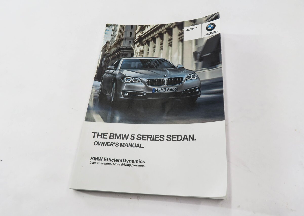 Thumbnail 9: 2015 BMW 535D (F10) OWNERS MANUAL BOOK BOOKLET GUIDE SET w/ CASE