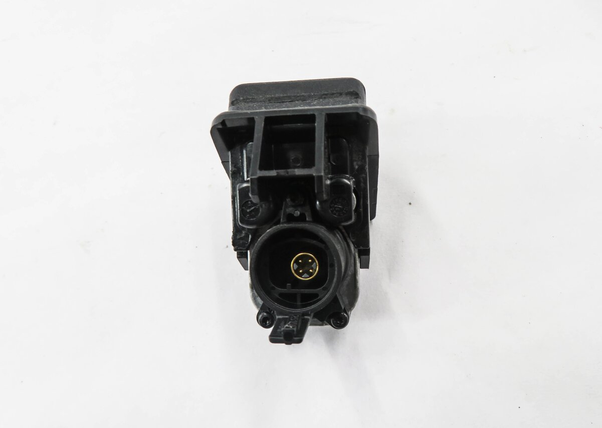 Thumbnail 5: 2009-2018 BMW 2 / 3 / 4 / 5 / 7 / M5 / X3 / X5 / X6 SERIES BACKUP REVERSE CAMERA
