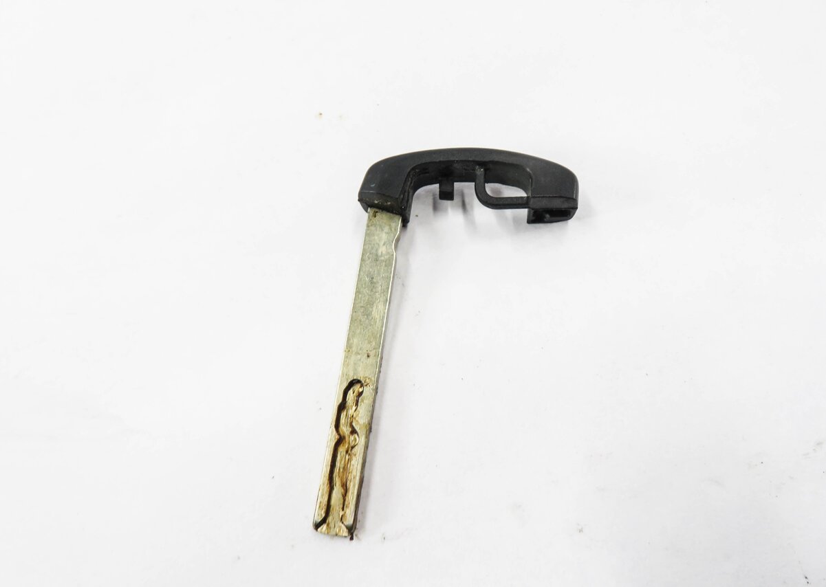 Thumbnail 3: 2015 BMW 535i (F10) LEFT FRONT DRIVER DOOR LOCK CYLINDER w/ KEY
