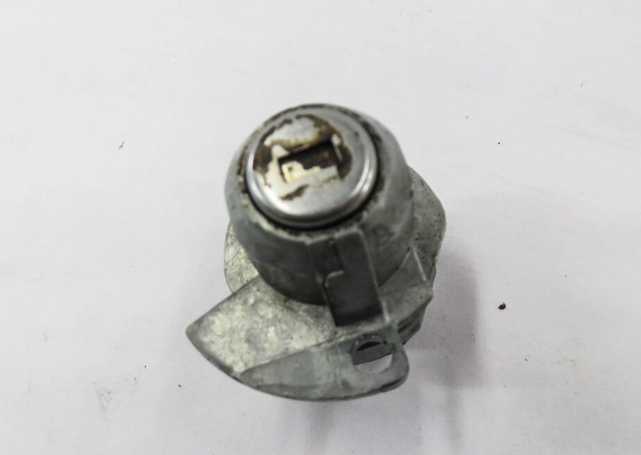 Thumbnail 4: 2015 BMW 535i (F10) LEFT FRONT DRIVER DOOR LOCK CYLINDER w/ KEY