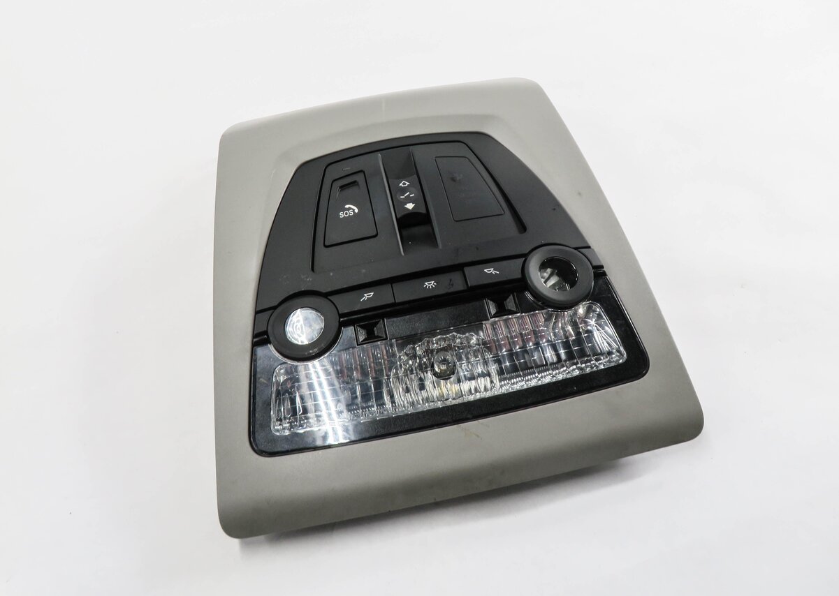 2015 BMW 535i (F10) FRONT DOMELIGHT MAP READING COURTESY DOME LIGHT LAMP (GRAY