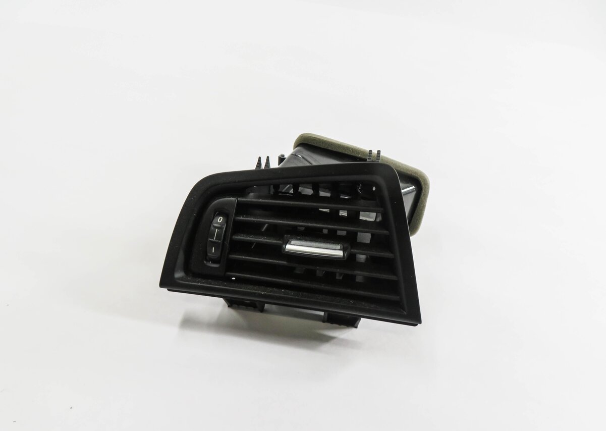 Thumbnail 1: 2015 BMW 535i (F10) LEFT FRONT DRIVER DASH HEATER A/C AIR VENT