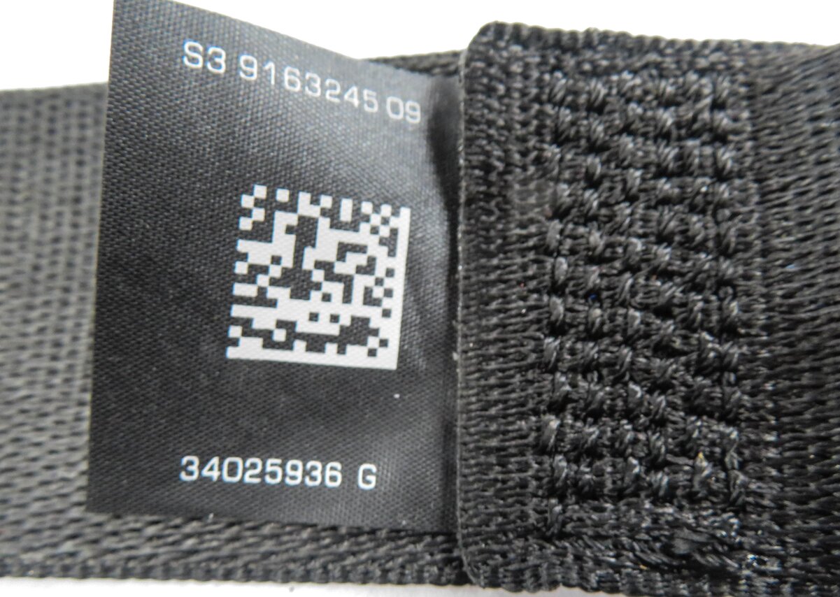 Thumbnail 9: 2015 BMW 535i (F10) REAR SEAT SEATBELT RETRACTOR SET-3 (BLACK)