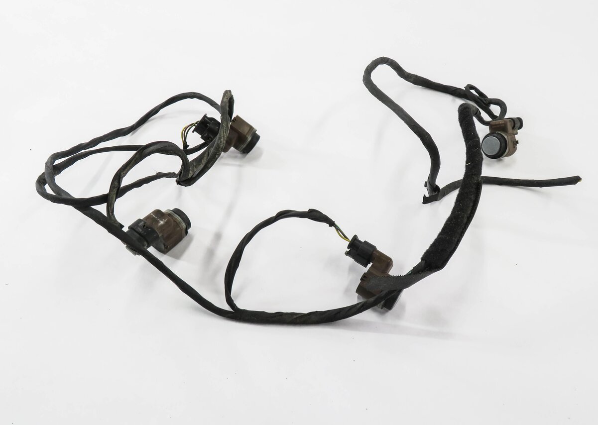 Thumbnail 2: 2015 BMW 535i (F10) REAR PDC PARK DISTANCE SENSOR SET w/ HARNESS (SPACE GRAY)