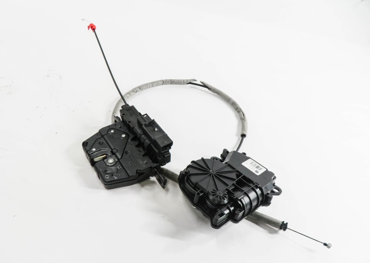 Thumbnail 2: 2015 BMW 535i (F10) REAR TRUNK LOCK LATCH ACTUATOR w/ SOFT CLOSE MOTORO