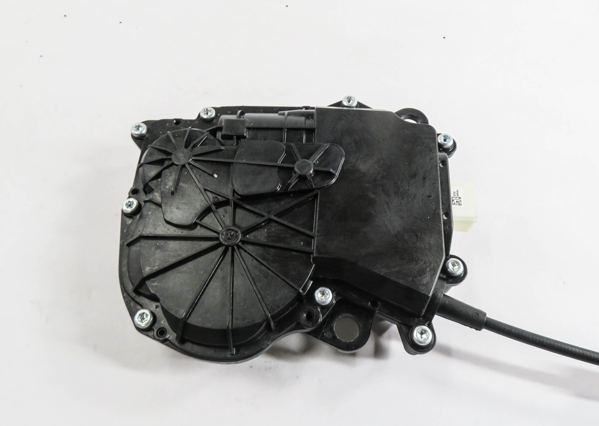 Thumbnail 4: 2015 BMW 535i (F10) REAR TRUNK LOCK LATCH ACTUATOR w/ SOFT CLOSE MOTORO
