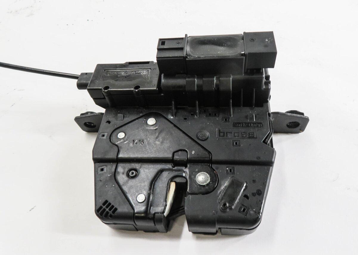 Thumbnail 5: 2015 BMW 535i (F10) REAR TRUNK LOCK LATCH ACTUATOR w/ SOFT CLOSE MOTORO