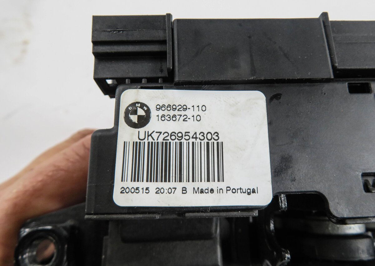 Thumbnail 7: 2015 BMW 535i (F10) REAR TRUNK LOCK LATCH ACTUATOR w/ SOFT CLOSE MOTORO