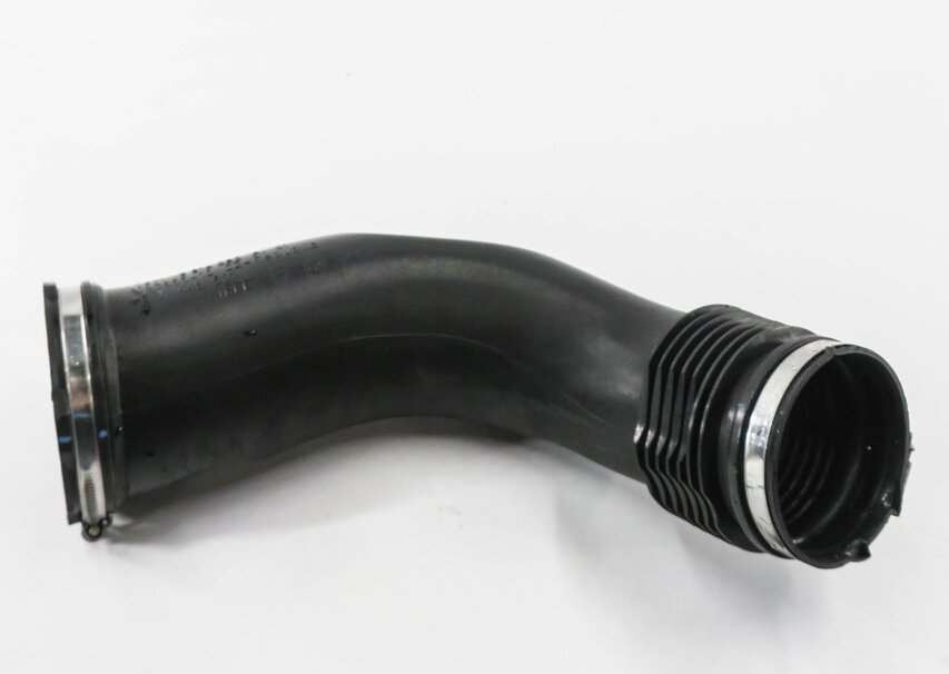 Thumbnail 2: 2015 BMW 535D (F10) 3.0L N57T DIESEL ENGINE - AIR INTAKE HOSE DUCT PIPE