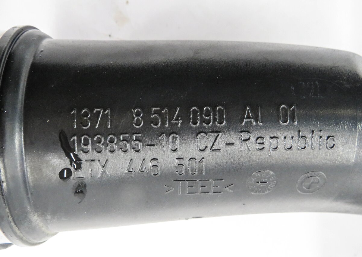 Thumbnail 4: 2015 BMW 535D (F10) 3.0L N57T DIESEL ENGINE - AIR INTAKE HOSE DUCT PIPE