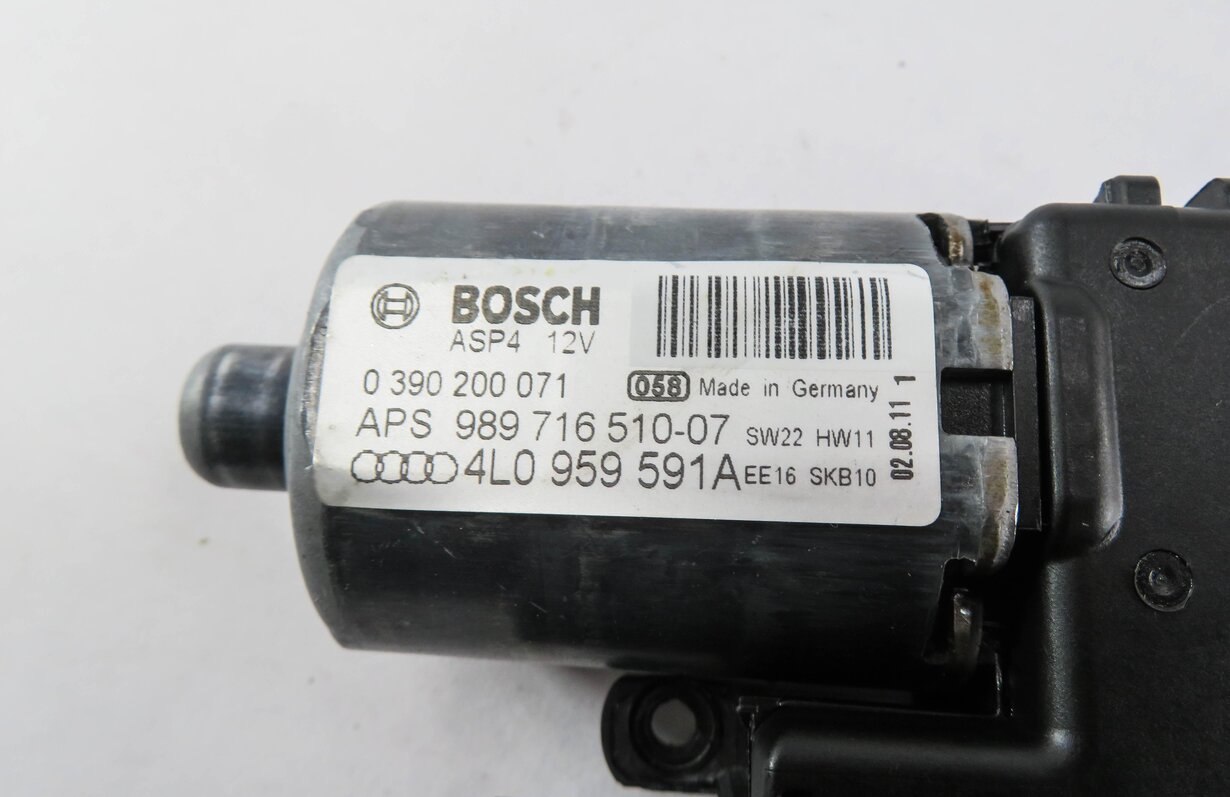 Thumbnail 4: 2007-2014 AUDI Q7 (4L) POWER SUNROOF / WINDOW SHADE ADJUST MOTOR
