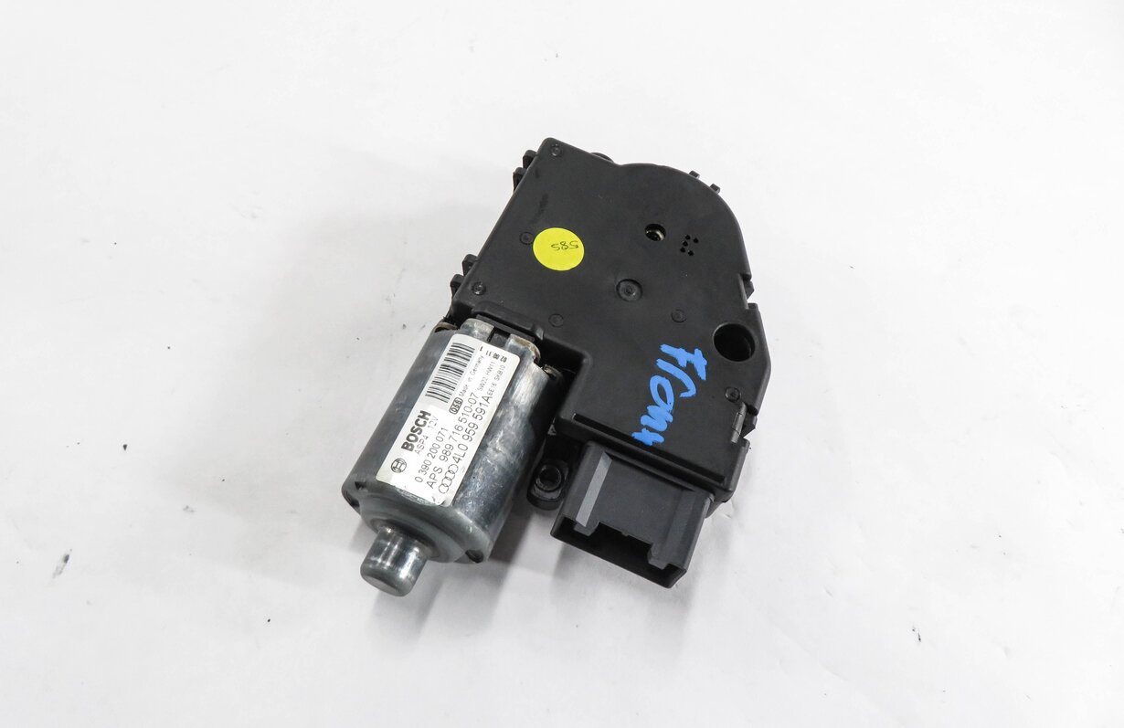 Thumbnail 1: 2007-2014 AUDI Q7 (4L) POWER SUNROOF / WINDOW SHADE ADJUST MOTOR