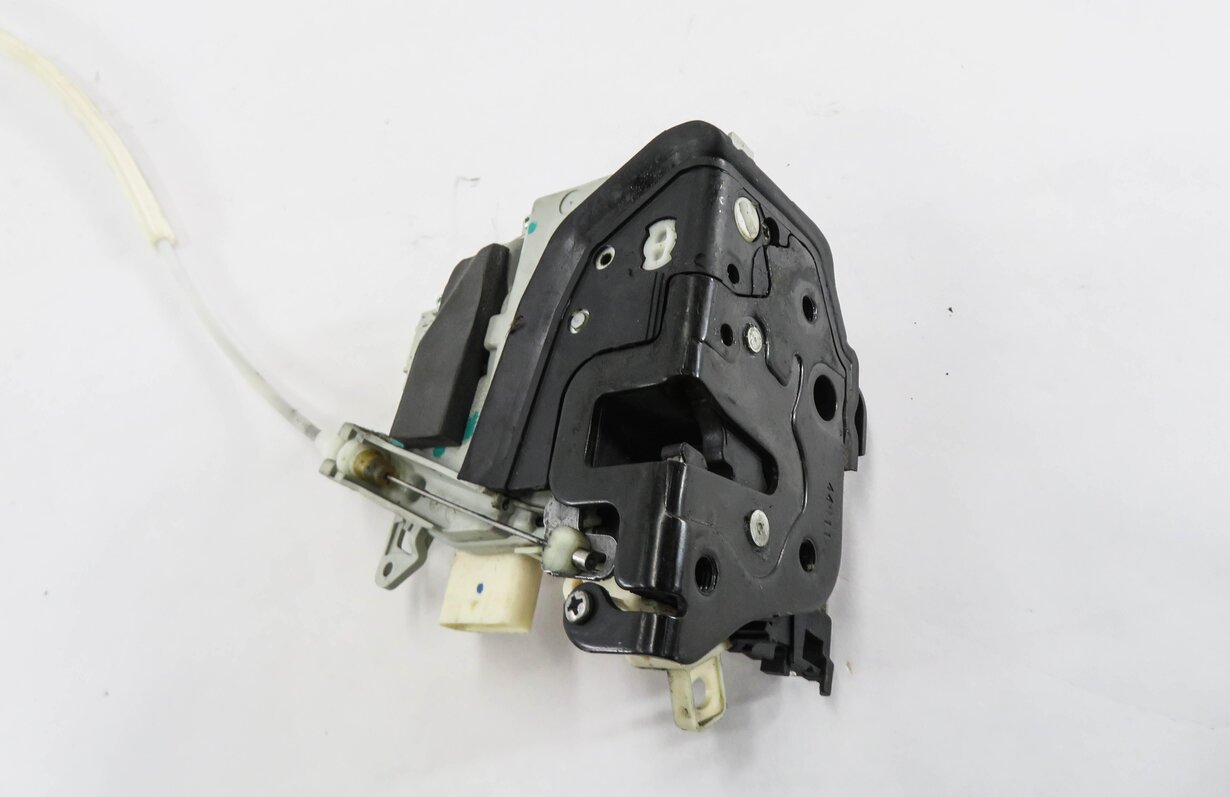 Thumbnail 3: 2010-2019 AUDI / PORSCHE A4 S4 A5 S5 A6 Q3 Q5 Q7 TT 911 - RIGHT FRONT DOOR LATCH