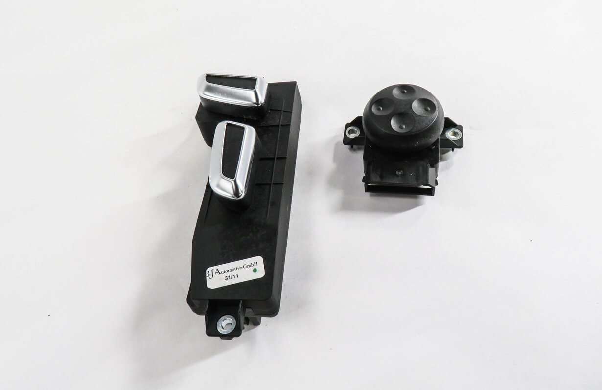 Thumbnail 2: 2012 AUDI Q7 (4L) LEFT FRONT DRIVER POWER SEAT ADJUST SWITCH (BLACK)