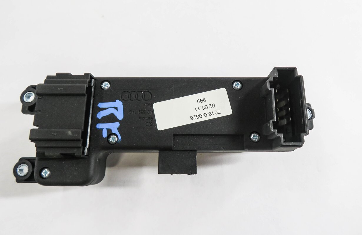 Thumbnail 6: 2012 AUDI Q7 (4L) RIGHT FRONT PASSENGER POWER SEAT ADJUST SWITCH (BLACK)