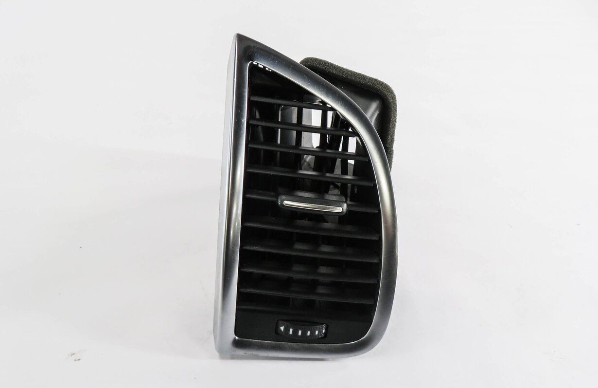Thumbnail 2: 2012 AUDI Q7 (4L) LEFT FRONT DRIVER DASH HEATER A/C AIR VENT