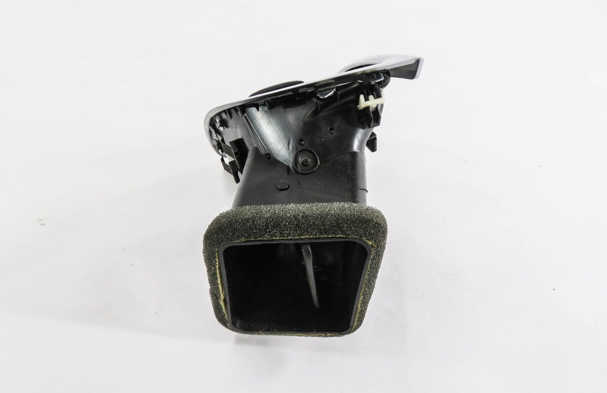 Thumbnail 3: 2012 AUDI Q7 (4L) LEFT FRONT DRIVER DASH HEATER A/C AIR VENT