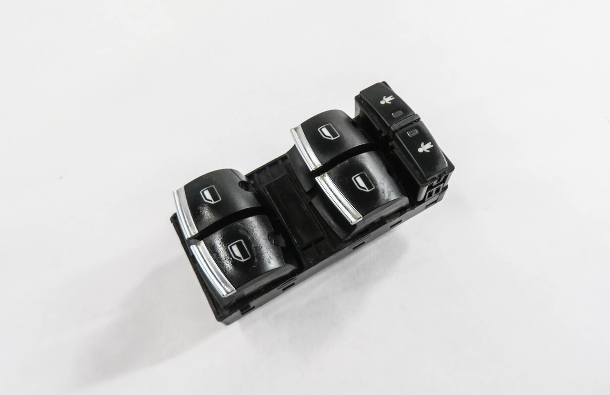 Thumbnail 1: 2011-2015 AUDI Q7 (4L) LEFT DRIVER MASTER POWER WINDOW SWITCH w/ CHILD LOCK