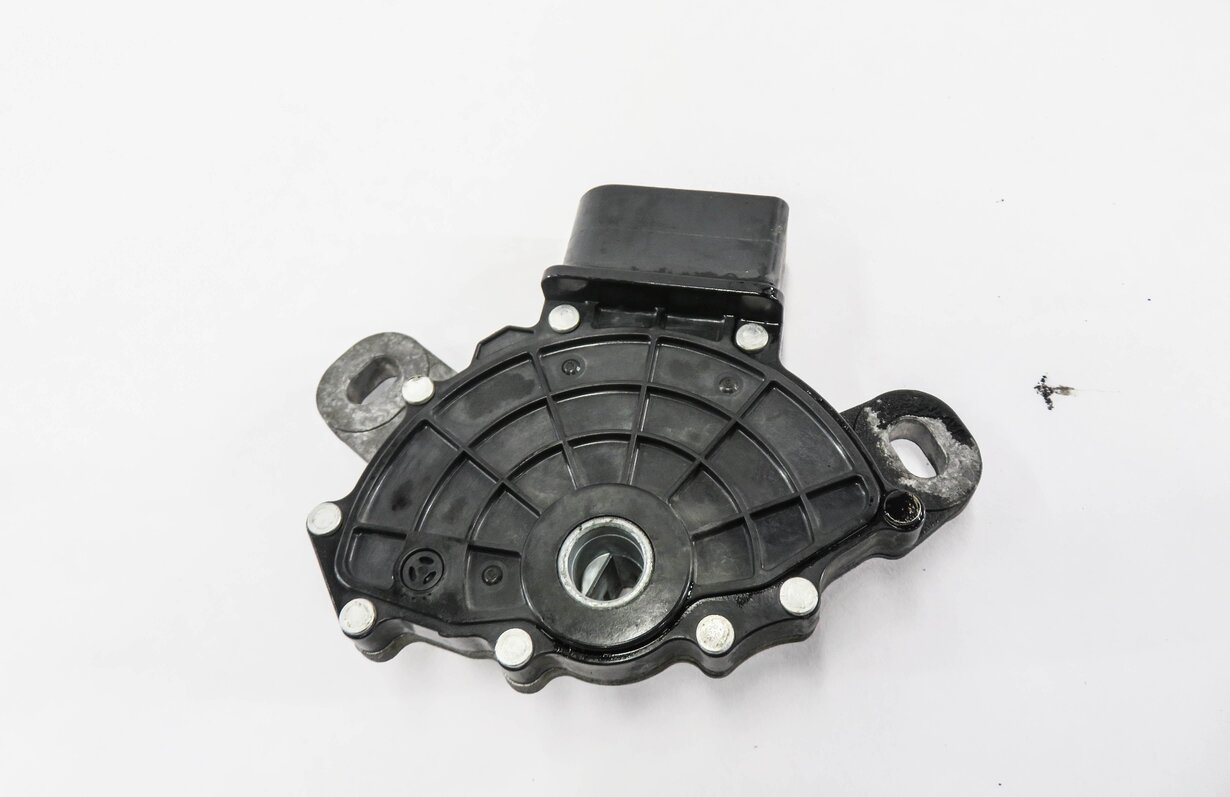 Thumbnail 3: 2012 AUDI Q7 (4L) A/T AUTOMATIC TRANSMISSION NEUTRAL SAFETY RANGE SWITCH