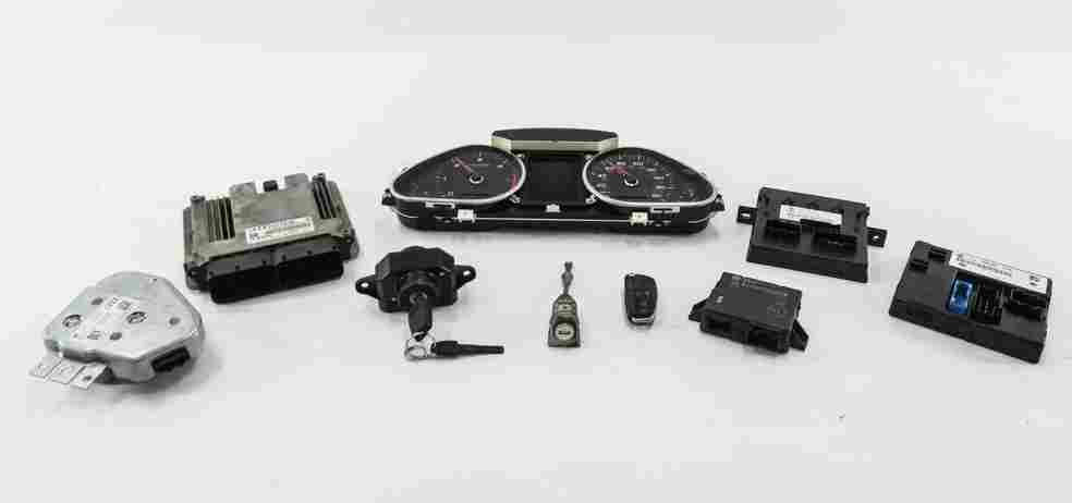 Thumbnail 1: 2012 AUDI Q7 (4L) 3.0L CATA TDI DIESEL ENGINE ECM BCM IMMOBILIZER MODULE KEY SET