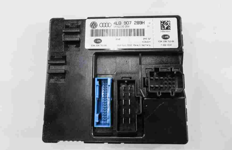 Thumbnail 4: 2012 AUDI Q7 (4L) 3.0L CATA TDI DIESEL ENGINE ECM BCM IMMOBILIZER MODULE KEY SET